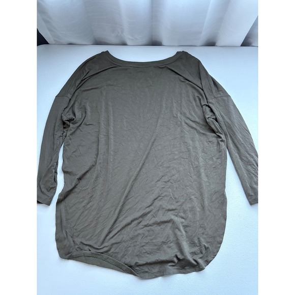 Babaton Womens Top Size S Olive Green 3/4 Sleeve Casual Blouse Tunic - Picture 2 of 6